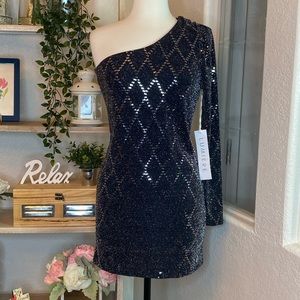 🆕LUMIERE one shoulder long sleeve sexi mini dress